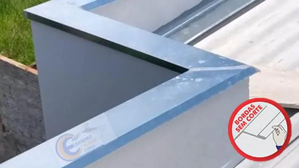 Pingadeira galvanizada em muro